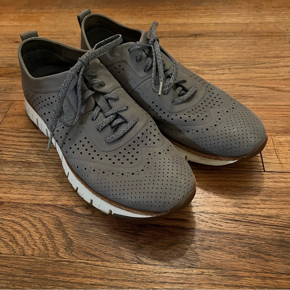 Cole Haan Men’s ZEROGRAND Wingtip Oxford, size 10